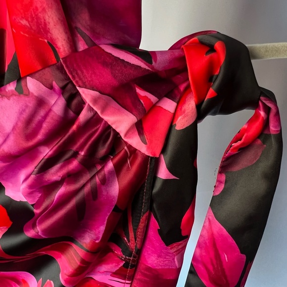 Revolve N.B.D Levigne Mini Dress Dark Floral print size SMALL - Picture 11 of 14